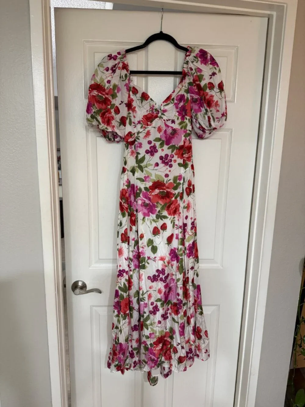 Abercrombie Hardware Drama Puff Sleeve Dress In White and Pink Floral